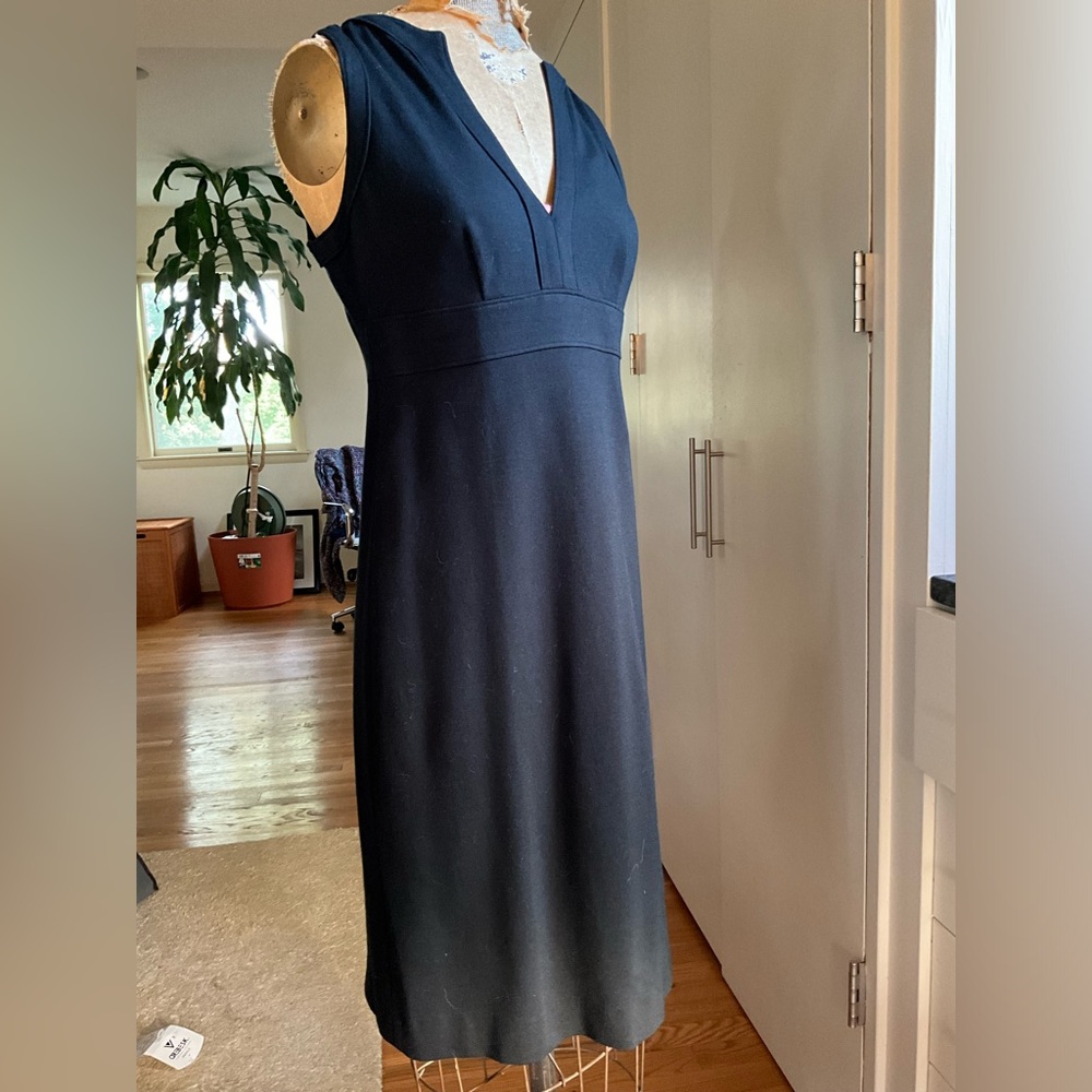 Like new Banana Republic Deep V Neck Black  Midi Sheath Dress, MSRP $119, 6